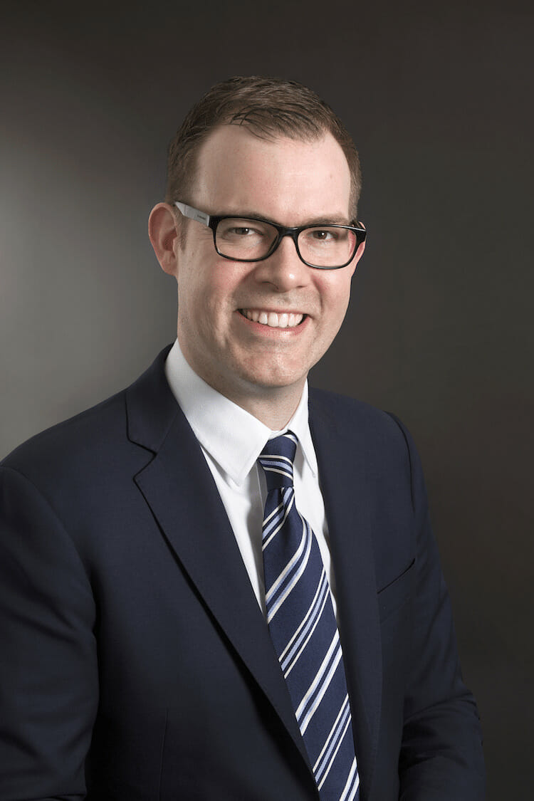 Dr Nathan Kerr, Glaucoma Specialist Melbourne and leading cataract surgeon